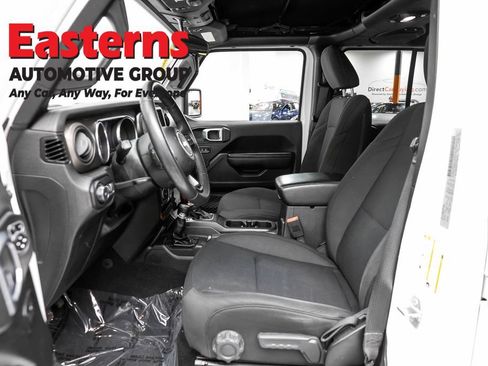 Used 2018 Jeep Wrangler Unlimited Sport S AWD/4WD image 14