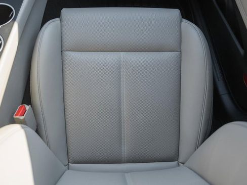 Used 2023 Genesis G70 2.0T image 28