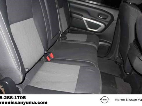 Used 2022 Nissan Titan SV image 7