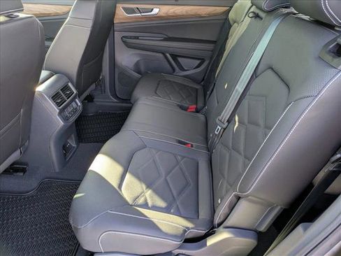 New 2026 Volkswagen Atlas SE image 15