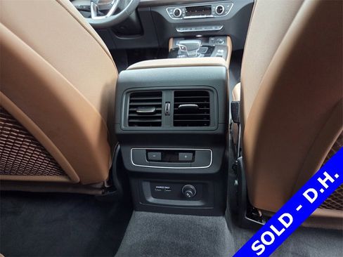 Used 2021 Audi Q5 e Premium Plus image 23