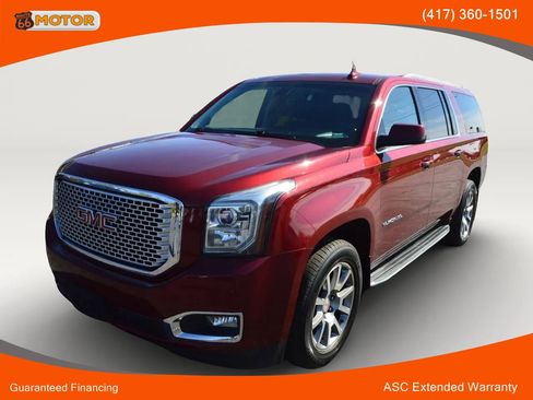 Used 2017 GMC Yukon XL SLE w/ SLE Value Package AWD/4WD image 1