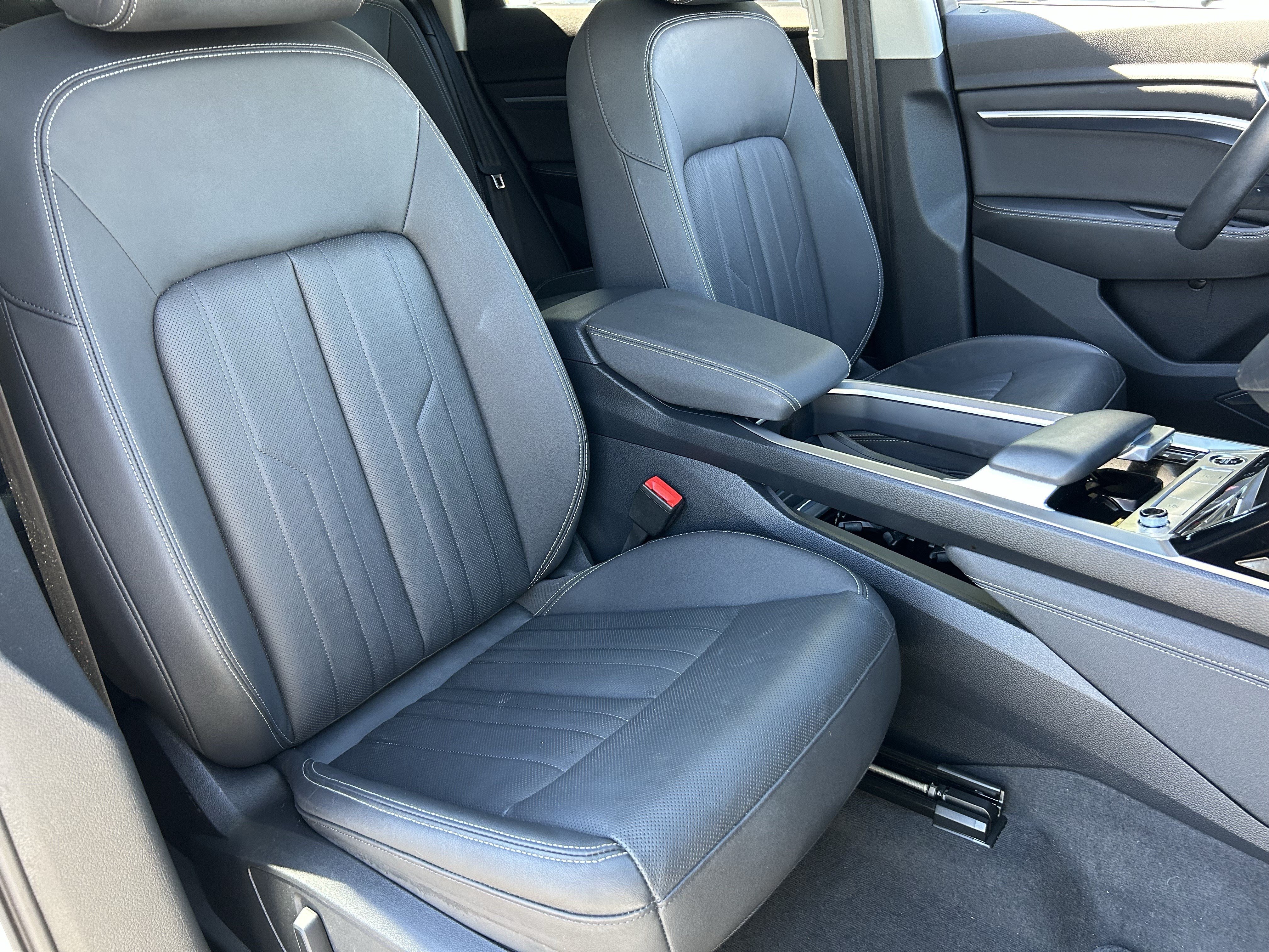 Used 2024 Audi Q8 e-tron Premium Plus w/ Premium Plus Package AWD/4WD image 8