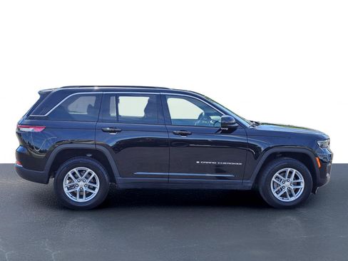 Used 2024 Jeep Grand Cherokee Laredo X w/ Trailer Tow Package RWD image 7