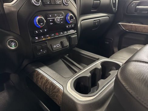 Used 2022 GMC Sierra 3500 Denali image 21