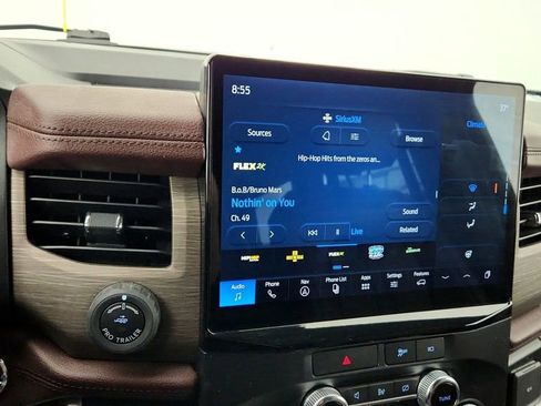 Used 2022 Ford Expedition Max Limited image 18