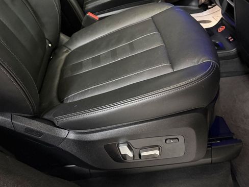 Used 2020 BMW X7 M50i w/ Executive Package AWD/4WD image 22
