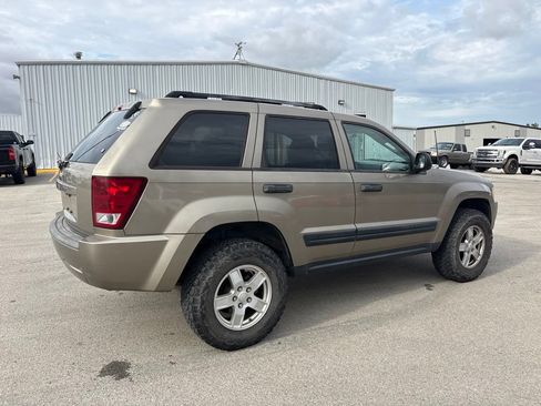 Used 2006 Jeep Grand Cherokee Laredo AWD/4WD image 19