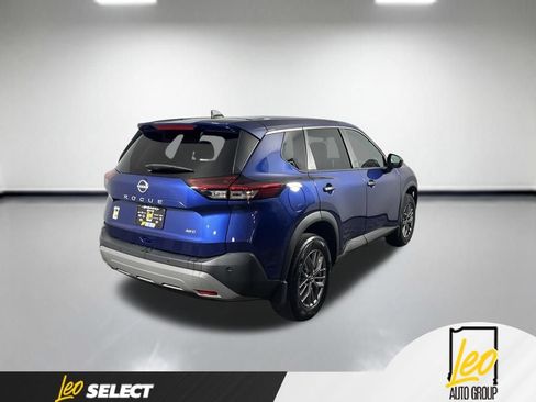 Used 2023 Nissan Rogue S AWD/4WD image 5