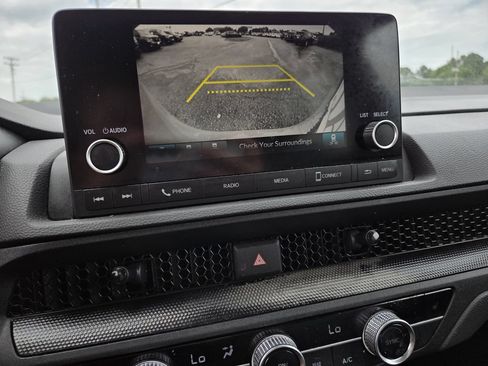Used 2024 Honda CR-V EX image 10