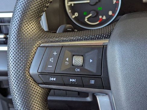 Used 2023 Mitsubishi Outlander SE image 15