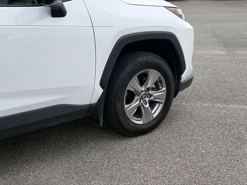 Used 2025 Toyota RAV4 XLE w/ Convenience Package FWD image 5