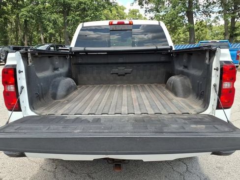Used 2017 Chevrolet Silverado 1500 LT w/ LT Convenience Package AWD/4WD image 12