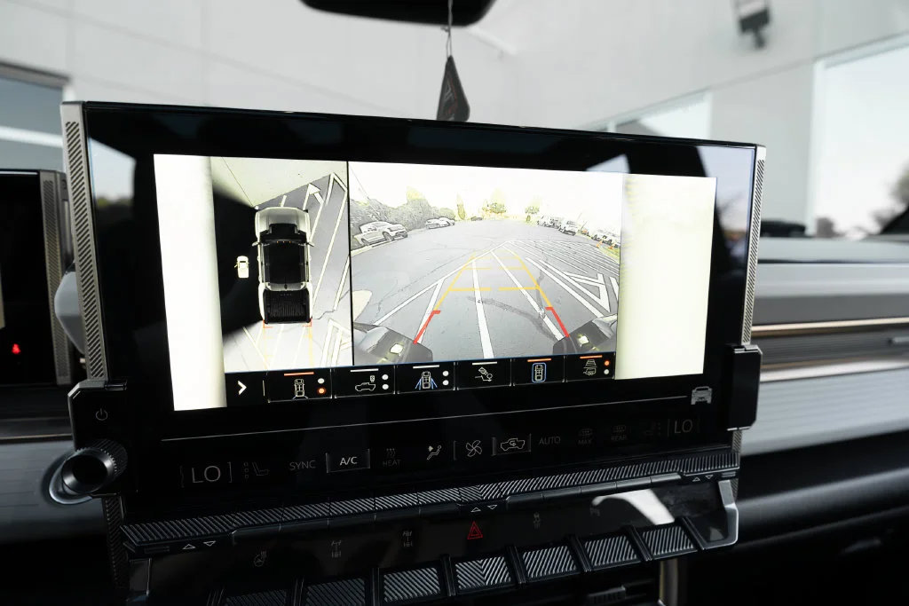 Used 2022 GMC Hummer EV Edition 1 w/ LPO, Illumination Package AWD/4WD image 31