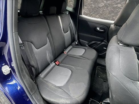 Used 2021 Jeep Renegade Latitude w/ Sun & Sound Group image 25