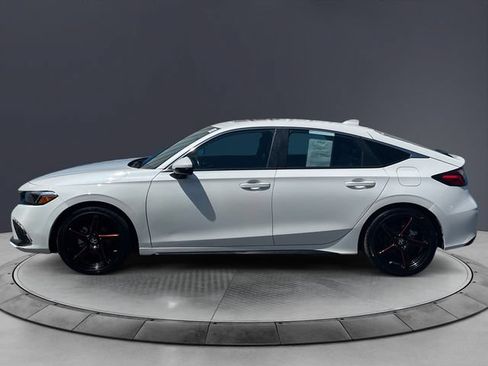 Used 2024 Honda Civic Sport Touring image 2