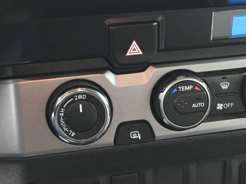 Used 2023 Toyota Tacoma SR image 15