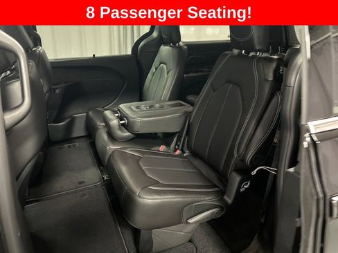 New 2027 Chrysler Pacifica Select FWD image 21