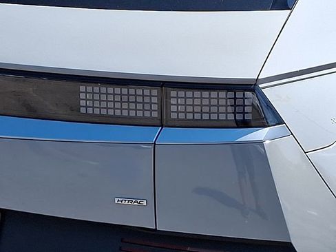 Used 2023 Hyundai Ioniq 5 SE image 12