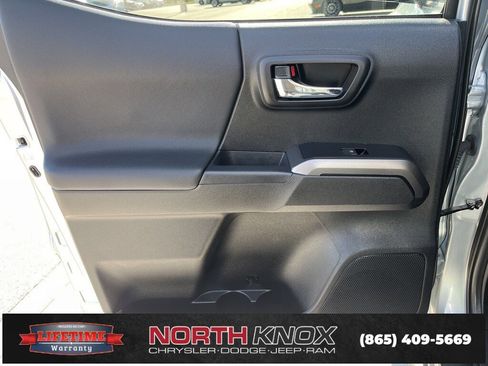 Used 2023 Toyota Tacoma TRD Sport w/ Technology Package image 14