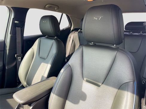 Used 2025 Buick Encore GX Sport Touring image 12