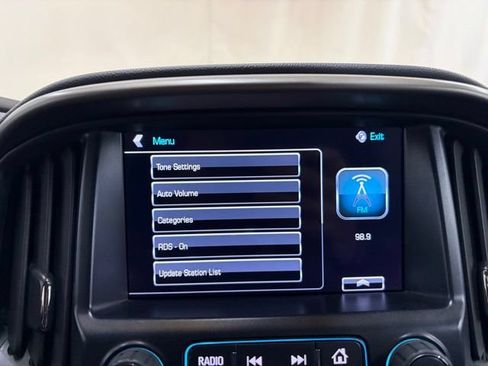Used 2018 Chevrolet Colorado Z71 AWD/4WD image 41