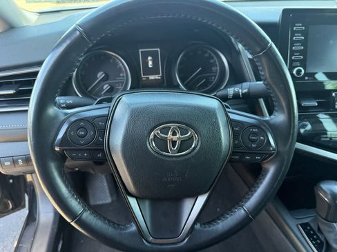 Used 2024 Toyota Camry SE image 8