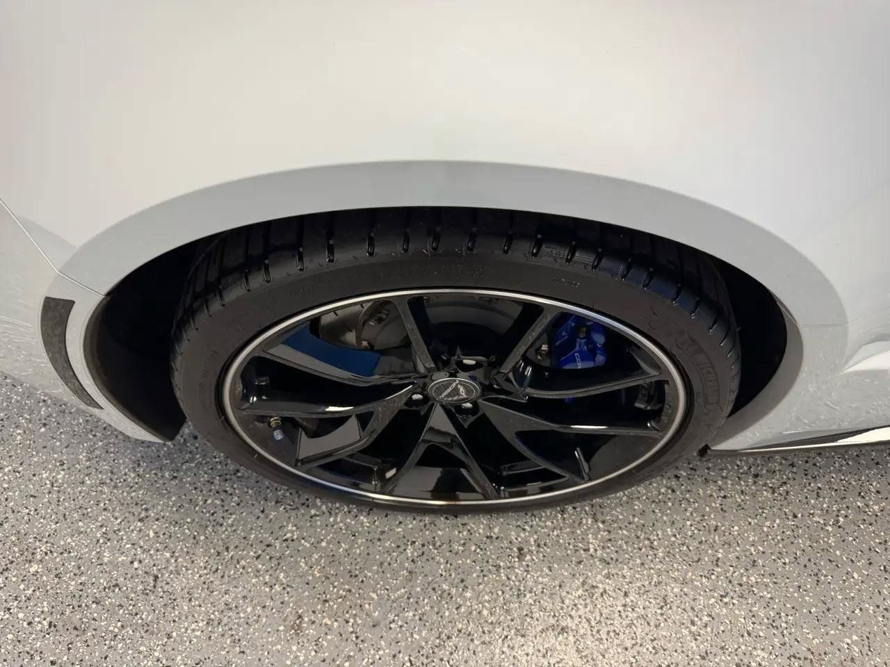 Used 2018 Chevrolet Corvette Z06 w/ Carbon 65 Edition RWD image 28