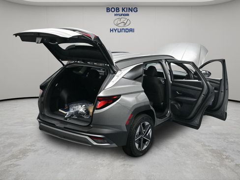 New 2026 Hyundai Tucson SEL FWD image 17