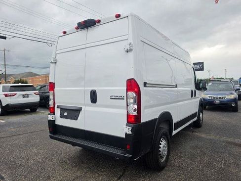 Used 2025 RAM ProMaster 2500 w/ Safety Group FWD image 4