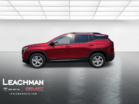Used 2024 GMC Terrain SLE w/ Driver Convenience Package FWD image 7