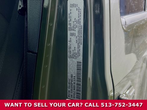 Used 2023 Jeep Wrangler Unlimited Sahara w/ Cold Weather Group AWD/4WD image 34