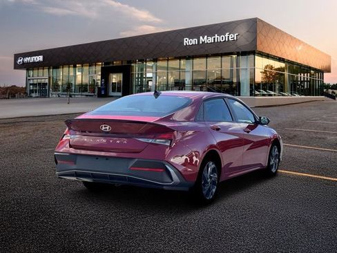 New 2026 Hyundai Elantra Sport FWD image 7