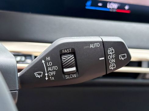 Used 2023 BMW iX xDrive50 w/ Premium Package image 35