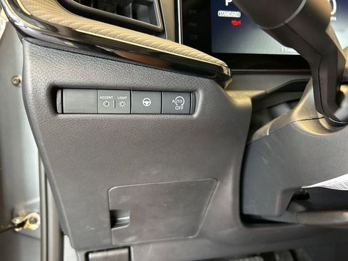 New 2026 Nissan Kicks SR w/ Illumination Package image 21