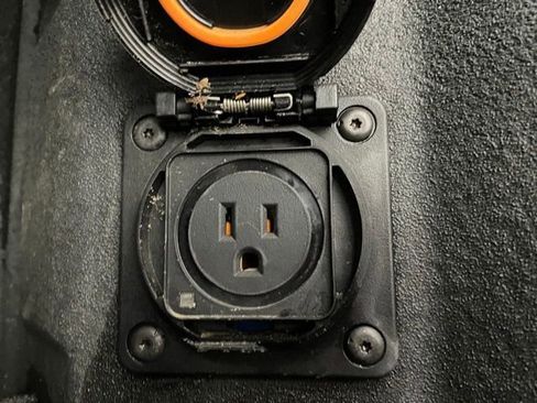 Certified 2022 Chevrolet Silverado 1500 ZR2 image 18