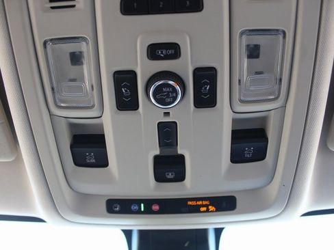 Used 2021 GMC Yukon Denali w/ Advanced Technology Package image 46