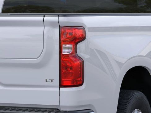New 2026 Chevrolet Silverado 1500 LT AWD/4WD image 11
