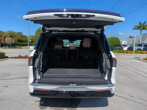 Used 2025 Lincoln Navigator L Black Label image 13