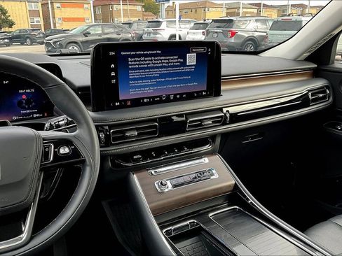 Used 2025 Lincoln Aviator Reserve w/ Jet Appearance Package AWD/4WD image 6
