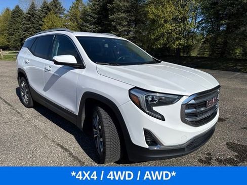 Used 2019 GMC Terrain SLT w/ Preferred Package AWD/4WD image 2