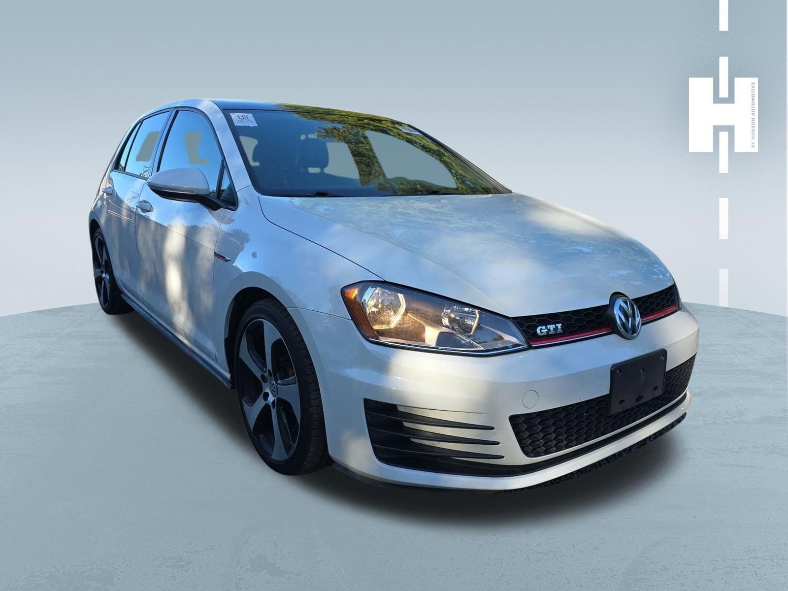 Used 2015 Volkswagen GTI SE FWD image 1
