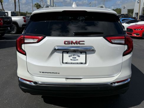 Used 2023 GMC Terrain SLT w/ Infotainment Package II FWD image 5