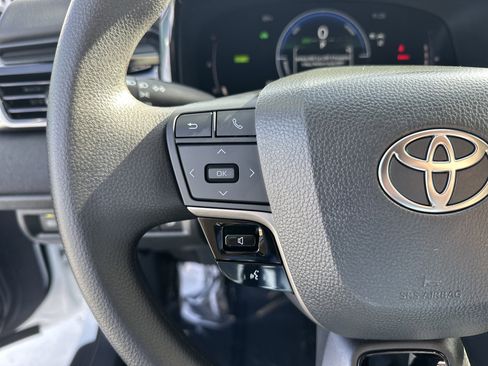 Certified 2025 Toyota Camry LE image 19