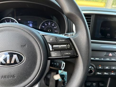 Used 2020 Kia Sportage LX FWD image 16