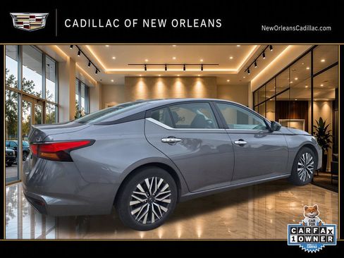 Used 2025 Nissan Altima 2.5 SV FWD image 3
