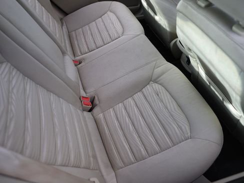 Used 2016 Ford Fusion SE FWD image 12