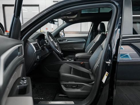 Used 2023 Volkswagen Atlas Cross Sport SEL image 27