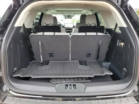 New 2025 Ford Explorer Active w/ Active Comfort Package image 8