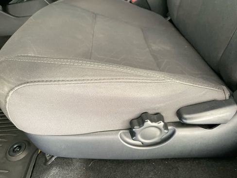 Used 2019 Toyota Tacoma TRD Sport AWD/4WD image 12